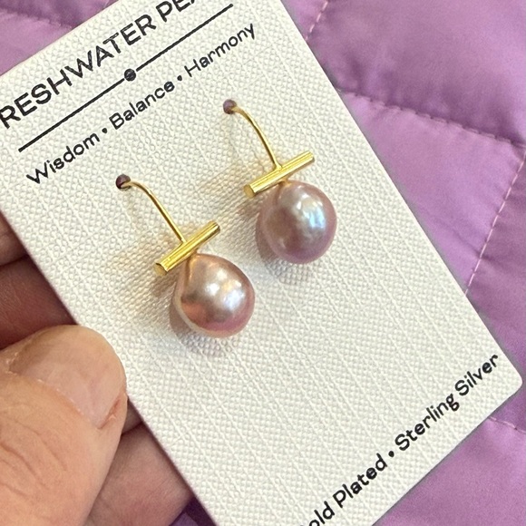 Jewelry - Gold Plated Sterling Silver  Earrings - Pink Lavender 🩷💜